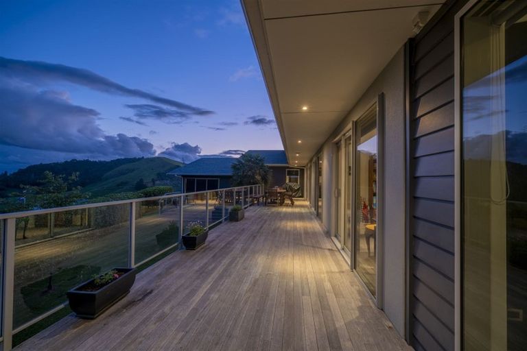 Photo of property in 4 Tironui Place, Whitianga, 3510