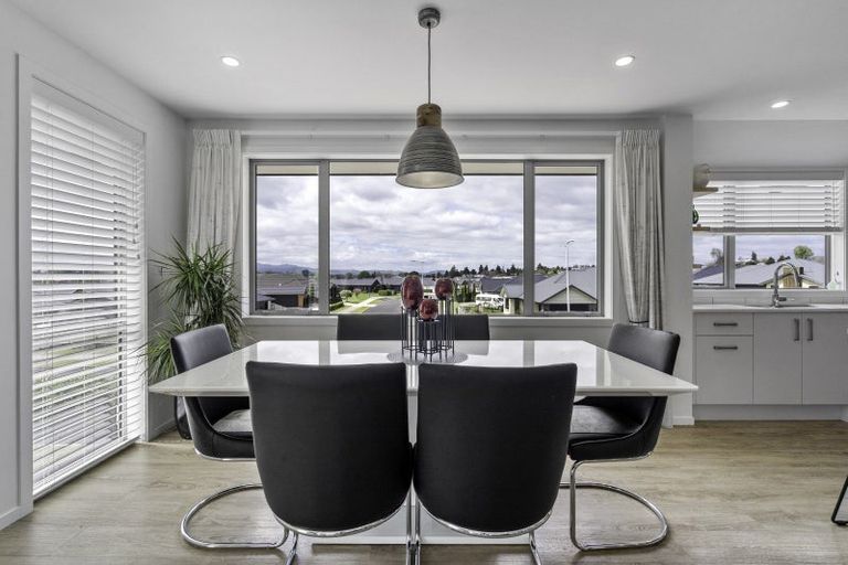 Photo of property in 16 Oak Ridge Drive, Te Awamutu, 3800