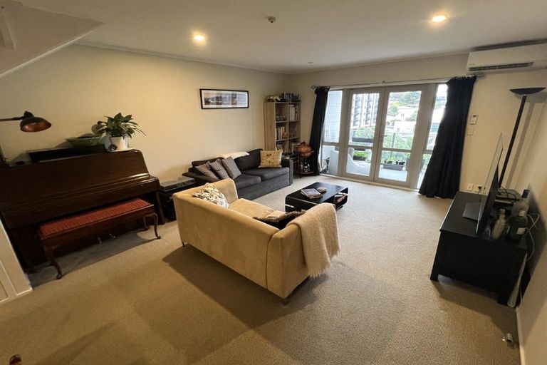 Photo of property in Grosvenor Cl, 20/6u Brown Street, Mount Cook, Wellington, 6021