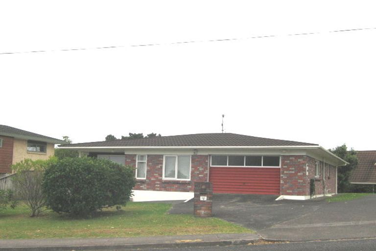 Photo of property in 1/77 Seaview Road, Glenfield, Auckland, 0629
