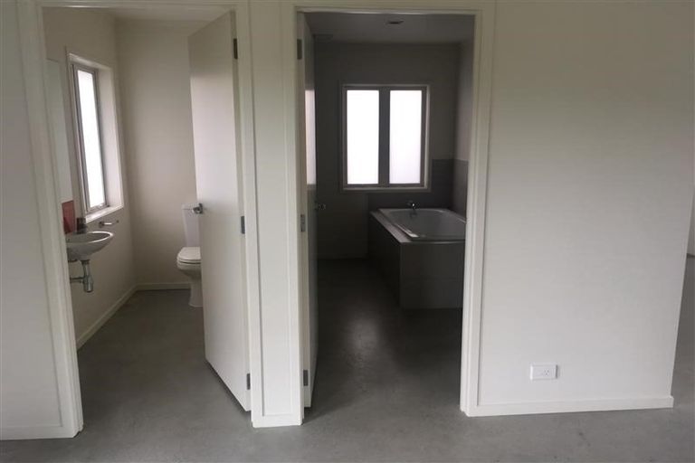 Photo of property in 14 Burberry Road, Karaka, Drury, 2578