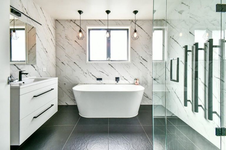 Photo of property in 11 Bayvista Drive, Karaka, Papakura, 2113