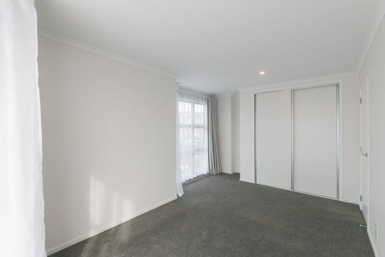 Photo of property in 32 Raranga Lane, Hobsonville, Auckland, 0616