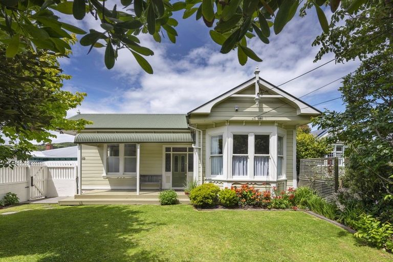 Photo of property in 89 Eden Street, Island Bay, Wellington, 6023
