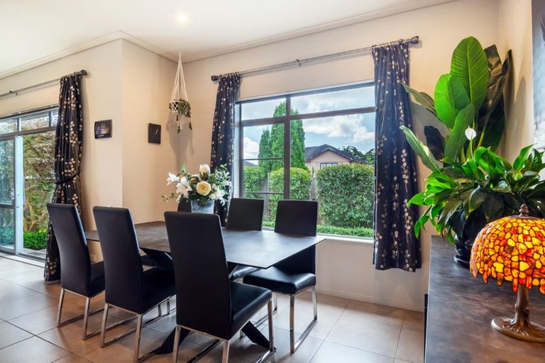 Photo of property in 31 Oakway Drive, Schnapper Rock, Auckland, 0632
