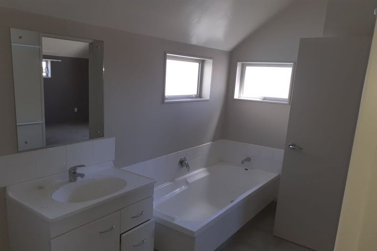 Photo of property in 45u5 Rolleston Street, Mount Cook, Wellington, 6021