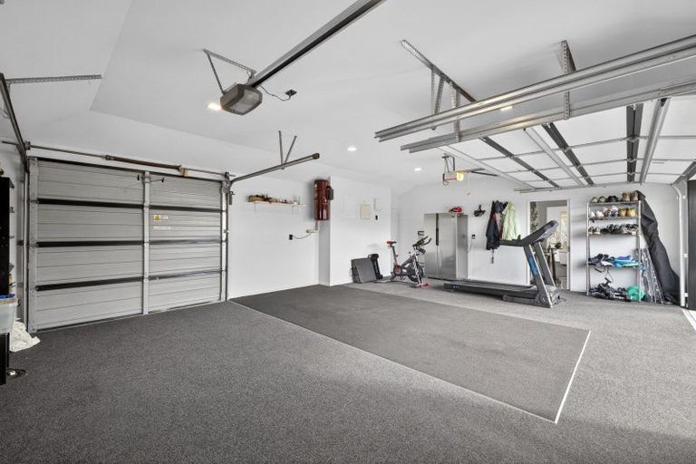 Photo of property in 5 Reka Street, Parklands, Christchurch, 8083