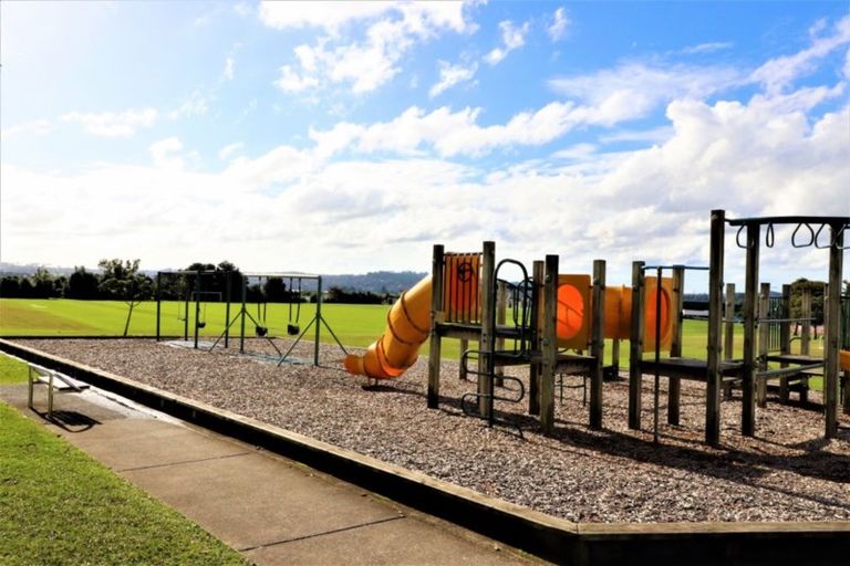 Photo of property in 37 Lockheed Street, Hobsonville, Auckland, 0618