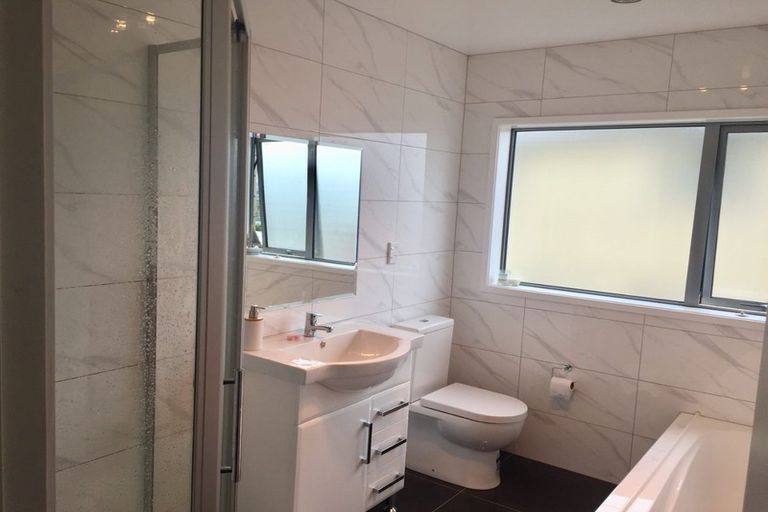 Photo of property in 44d Mountain Road, Mangere Bridge, Auckland, 2022