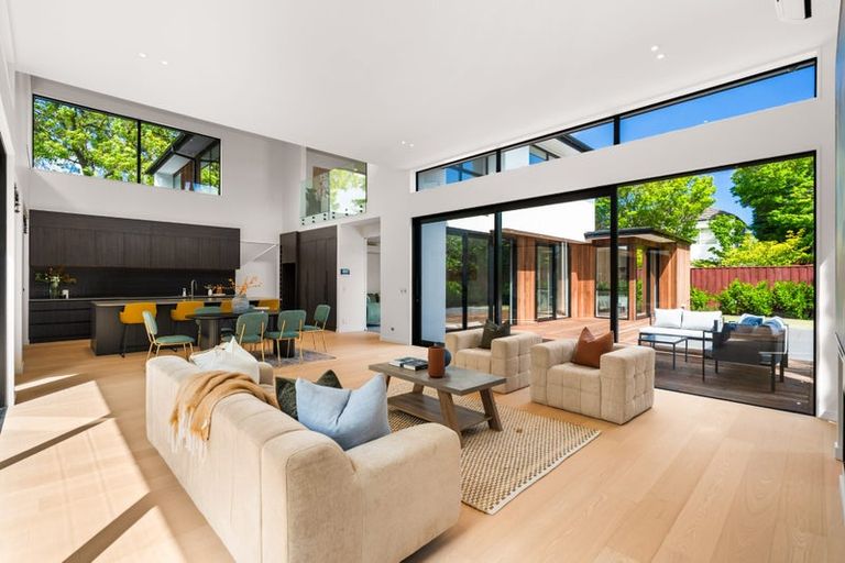 Photo of property in 99a Fendalton Road, Fendalton, Christchurch, 8014