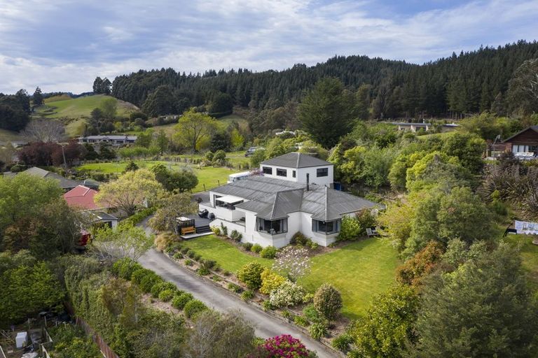 Photo of property in 124 Gladstone Road North, Mosgiel, 9024