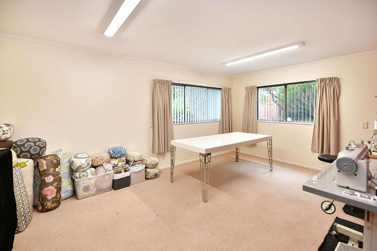 Photo of property in 3 Higham Ferrers Place, Red Beach, 0932