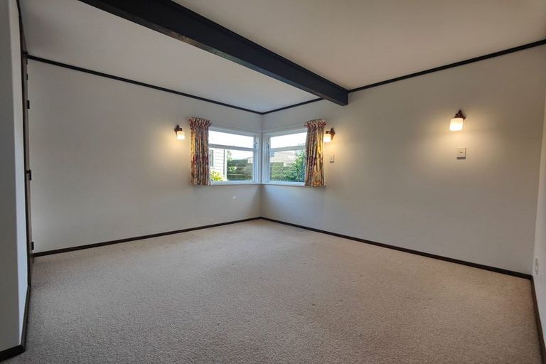 Photo of property in 20 Lochiel Road, Khandallah, Wellington, 6035