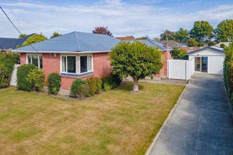 Photo of property in 22 Steadman Road, Broomfield, Christchurch, 8042
