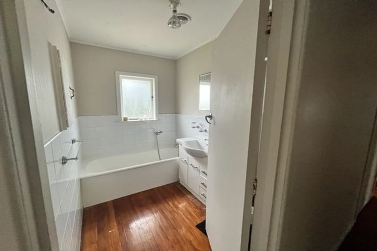 Photo of property in 258 Pakuranga Road, Pakuranga Heights, Auckland, 2010