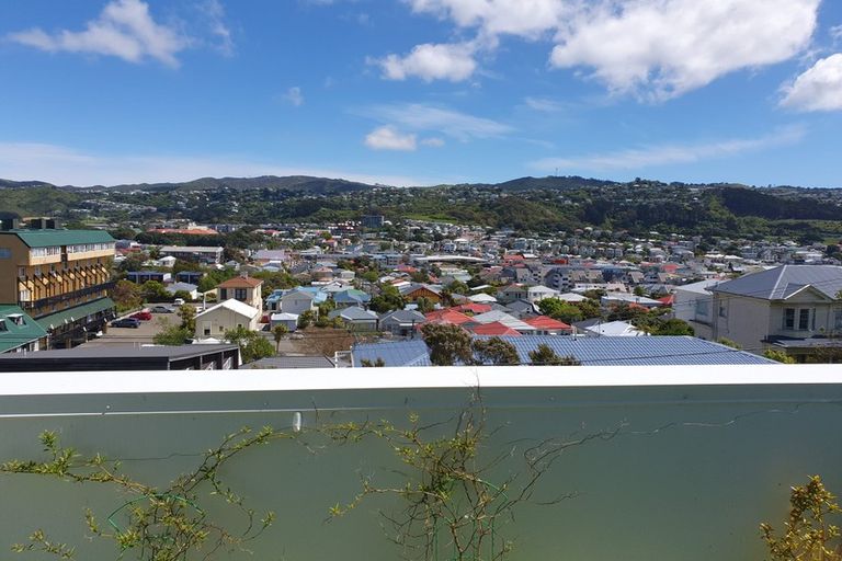 Photo of property in Coromandel Heights, 7/111 Coromandel Street, Newtown, Wellington, 6021