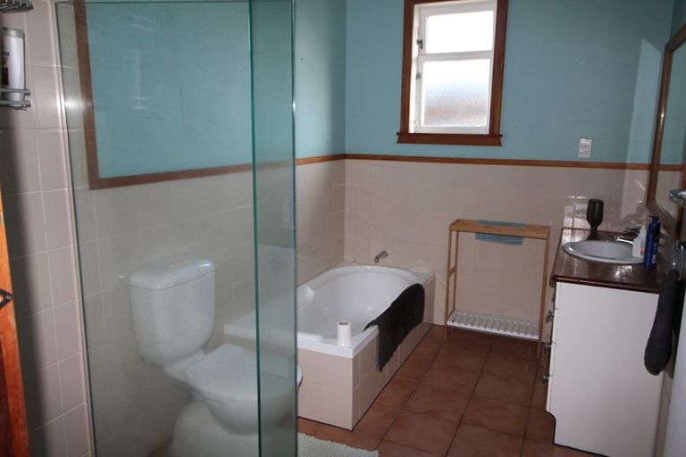 Photo of property in 41 Sheffield Street, Awapuni, Palmerston North, 4412