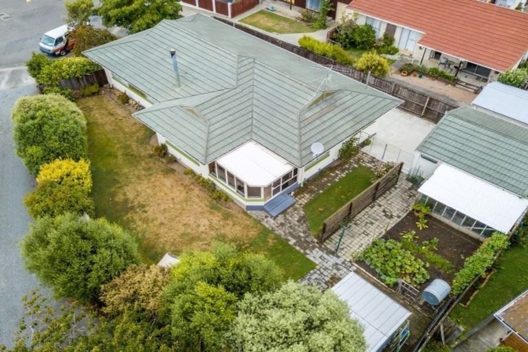 Photo of property in 17 Omega Place, Casebrook, Christchurch, 8051