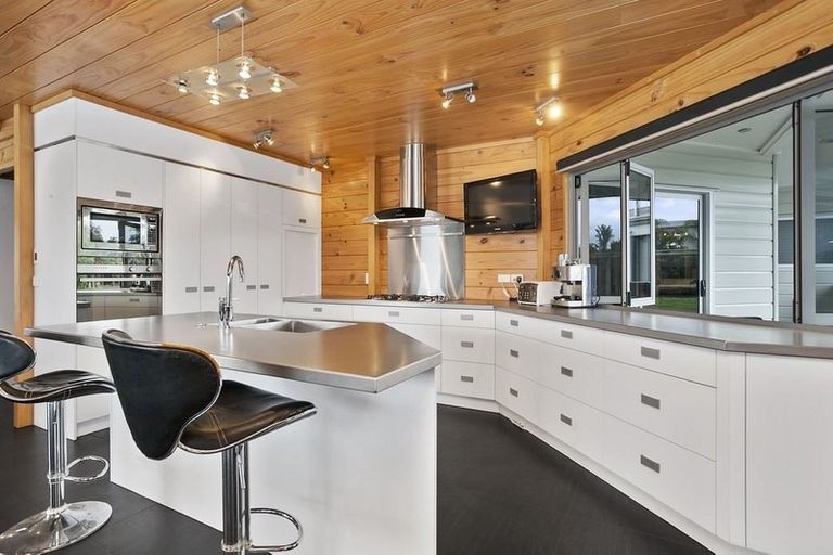 Photo of property in 7 Leeward Drive, Whitianga, 3510