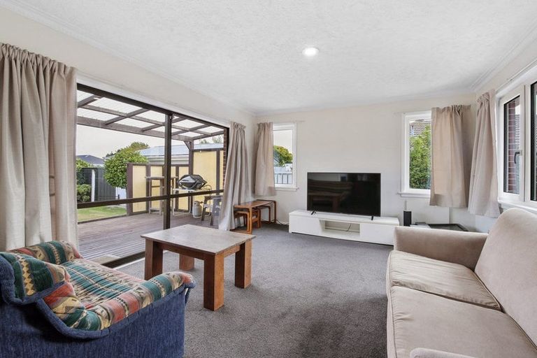 Photo of property in 22 Steadman Road, Broomfield, Christchurch, 8042