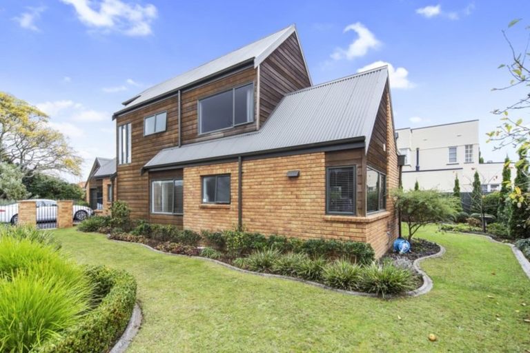 Photo of property in 12 Maeroa Road, Beerescourt, Hamilton, 3200