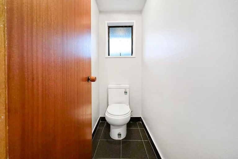 Photo of property in 2/37 Karnak Crescent, Russley, Christchurch, 8042