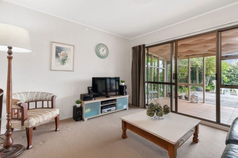 Photo of property in 65 Marellen Drive, Red Beach, 0932