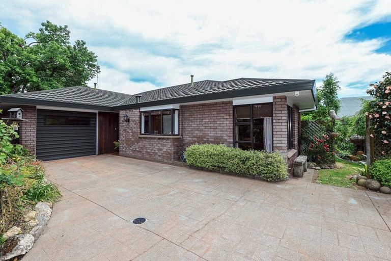 Photo of property in 4/703 Charles Street, Raureka, Hastings, 4120