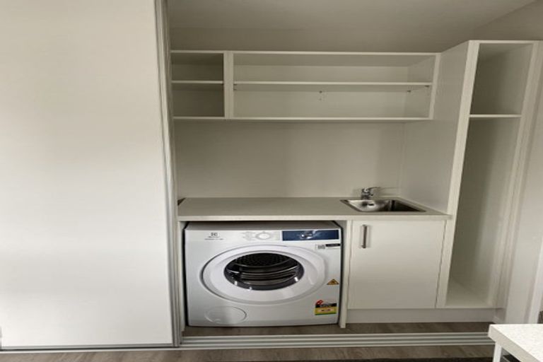 Photo of property in 137b Newlands Road, Newlands, Wellington, 6037