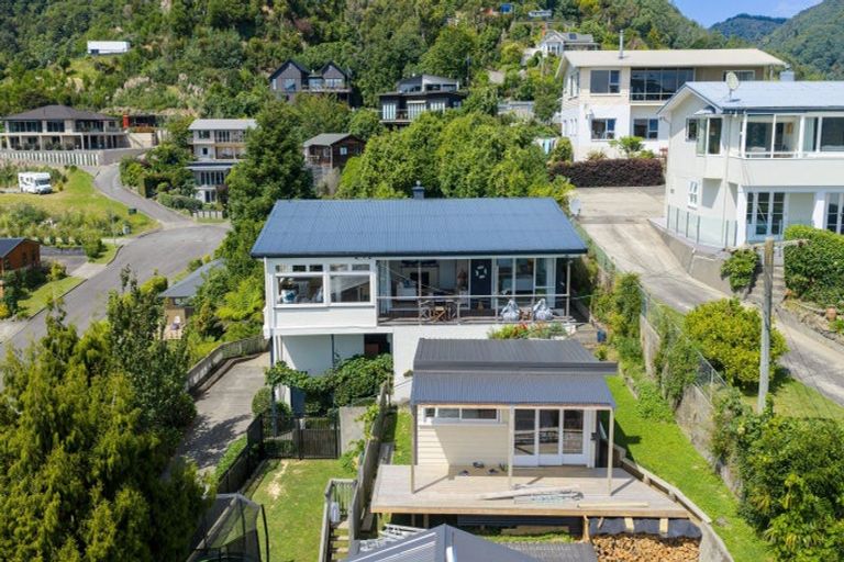 Photo of property in 7a Russell Street, Picton, 7220