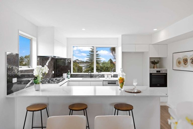 Photo of property in 112 Arnold Street, Leamington, Cambridge, 3432