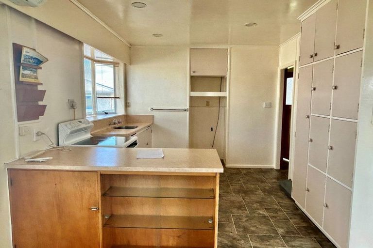 Photo of property in 15 Wycliffe Street, Onekawa, Napier, 4110