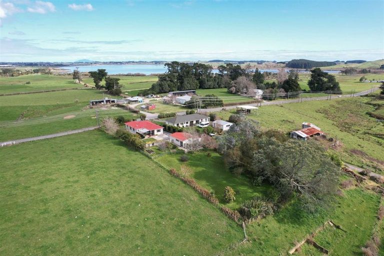 Photo of property in 286 Kawiu Road, Levin, 5510