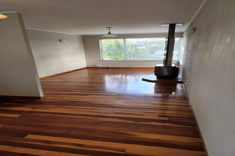 Photo of property in 24 Fairdale Place, Birkdale, Auckland, 0626