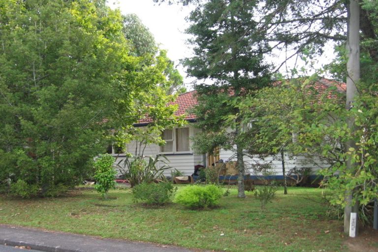 Photo of property in 35 Derwent Crescent, Titirangi, Auckland, 0604