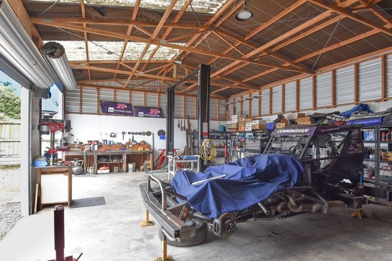 Photo of property in 11 Russell Road, Fairy Springs, Rotorua, 3015