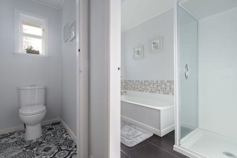 Photo of property in 21a Crescent Road, Otumoetai, Tauranga, 3110