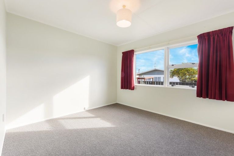 Photo of property in 2/25 Kipling Crescent, Stoke, Nelson, 7011