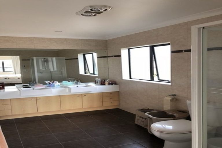 Photo of property in 41 Laurel Oak Drive, Schnapper Rock, Auckland, 0632