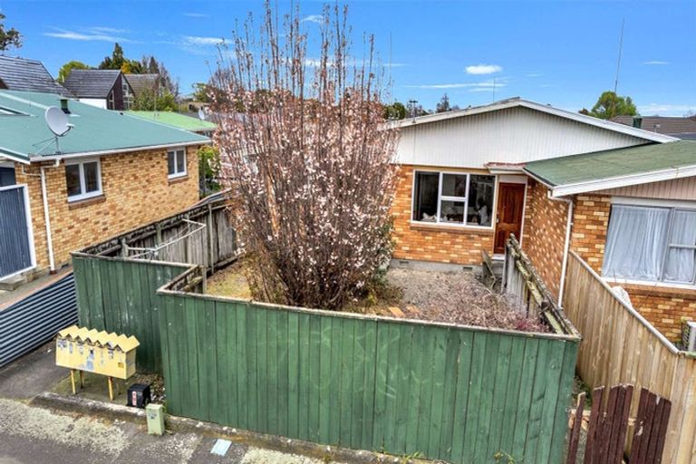 Photo of property in 2/84 Linton Street, West End, Palmerston North, 4410
