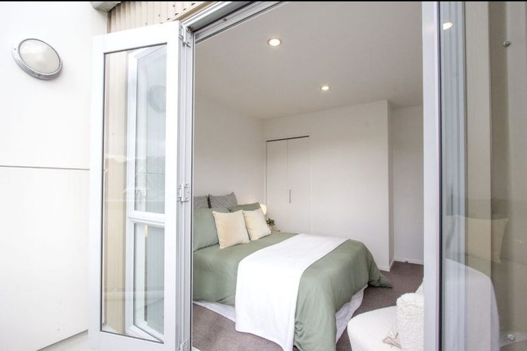 Photo of property in 5/12 Agra Crescent, Khandallah, Wellington, 6035