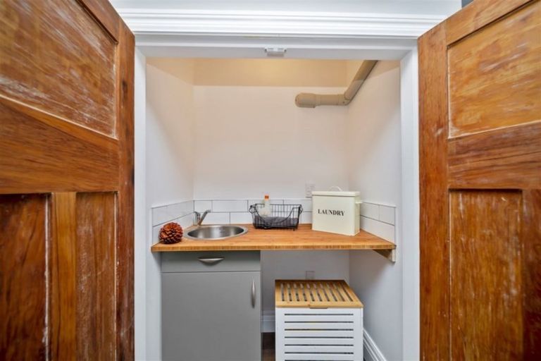 Photo of property in 17 Miranda Street, Stratford, 4332