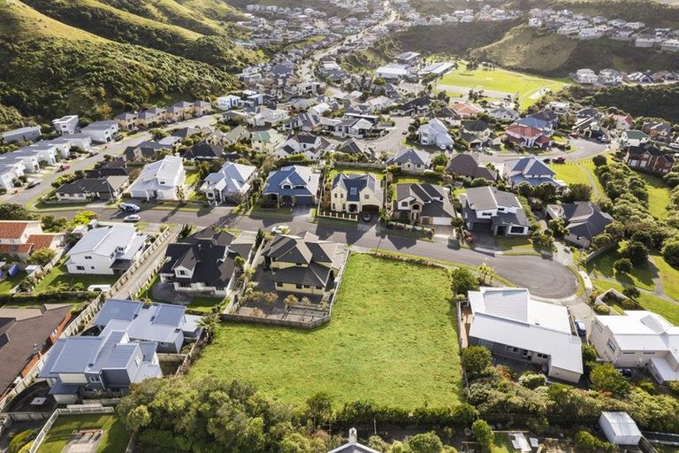 Photo of property in 12 Neston Grove, Churton Park, Wellington, 6037