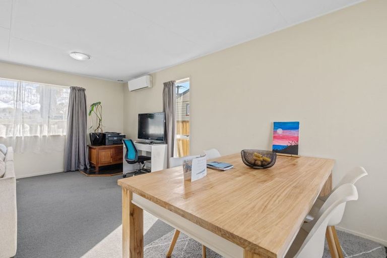 Photo of property in 4 Roslyn Road, Levin, 5510
