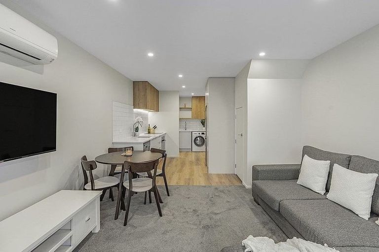 Photo of property in 8 Te Ara O Ralph Olsen, Wainuiomata, Lower Hutt, 5014