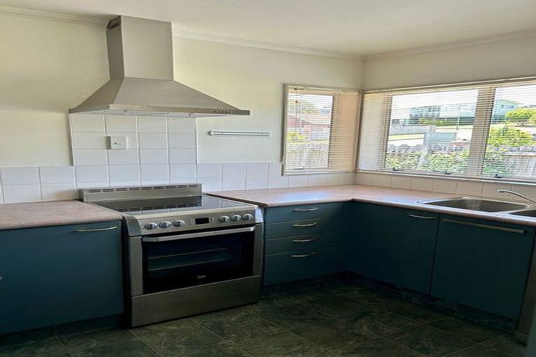 Photo of property in 5 The Boulevard, Red Beach, 0932