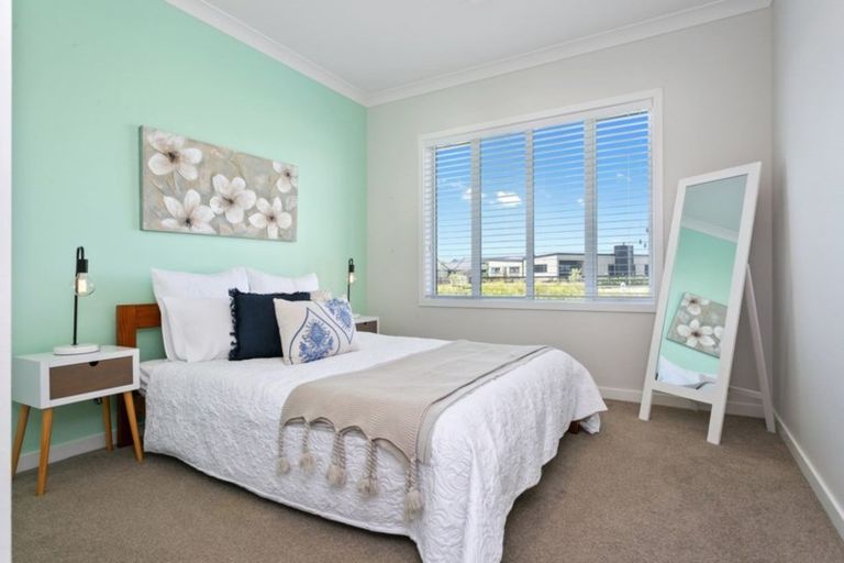 Photo of property in 1 Kotare Grove, Cambridge, 3434