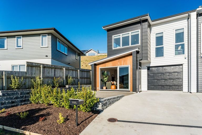 Photo of property in 115a Queen Charlotte Drive, Aotea, Porirua, 5024