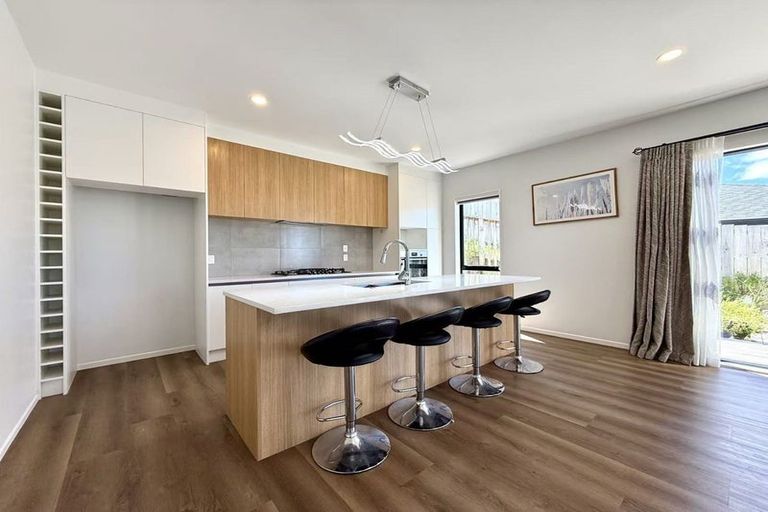 Photo of property in 6 Matatika Rise, Swanson, Auckland, 0614