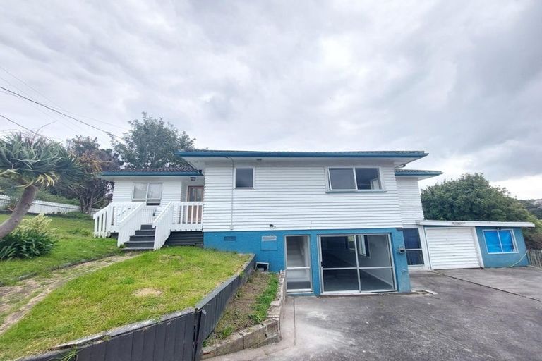 Photo of property in 56 Sherwood Avenue, Te Atatu South, Auckland, 0610